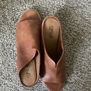 NWOT Eurosoft sandals